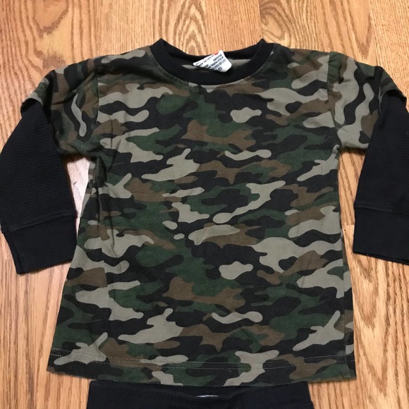 Boy's Camo 2 Pc Matching Set - Picture 2 of 8